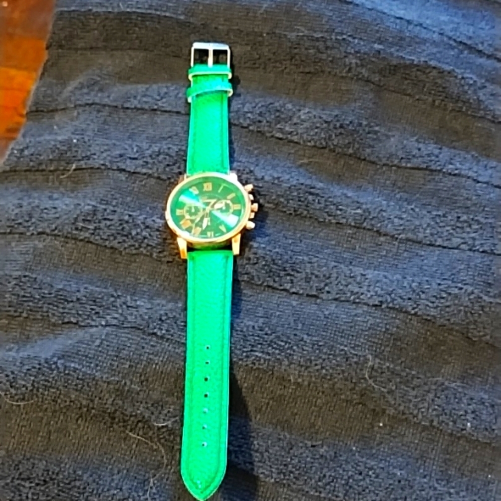 Ladies Watch(dark green)